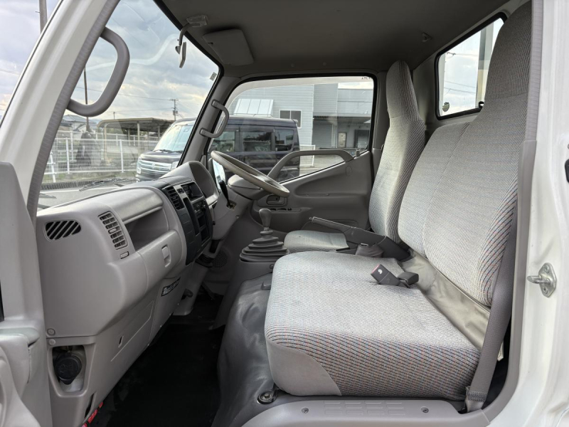 H16 トヨエース　平ボディ　1.25t|中古トラックの販売・買取・査定のアイナビ