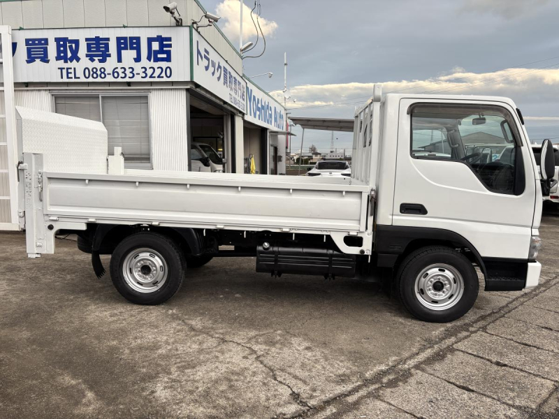 H22 タイタンダッシュ　1.3t　平ボディ　垂直パワーゲート|中古トラックの販売・買取・査定のアイナビ