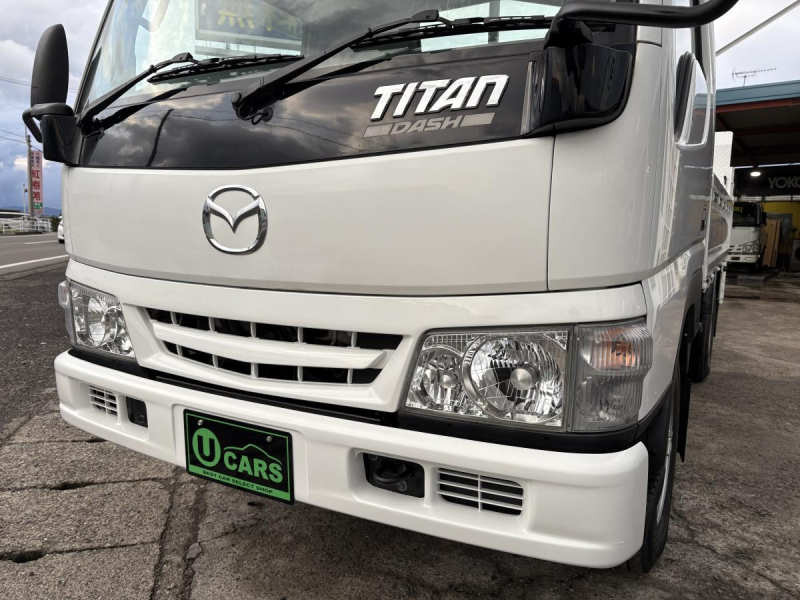 H22 タイタンダッシュ　1.3t　平ボディ　垂直パワーゲート|中古トラックの販売・買取・査定のアイナビ
