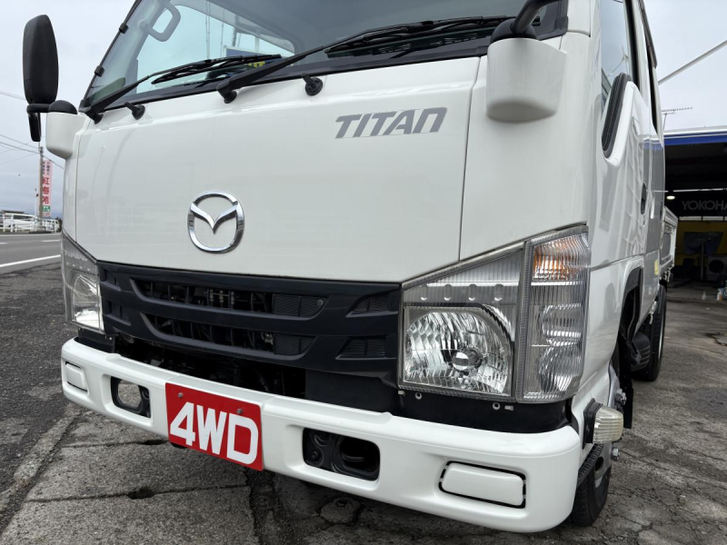 H27　タイタン　Wキャブ　4WD|中古トラックの販売・買取・査定のアイナビ