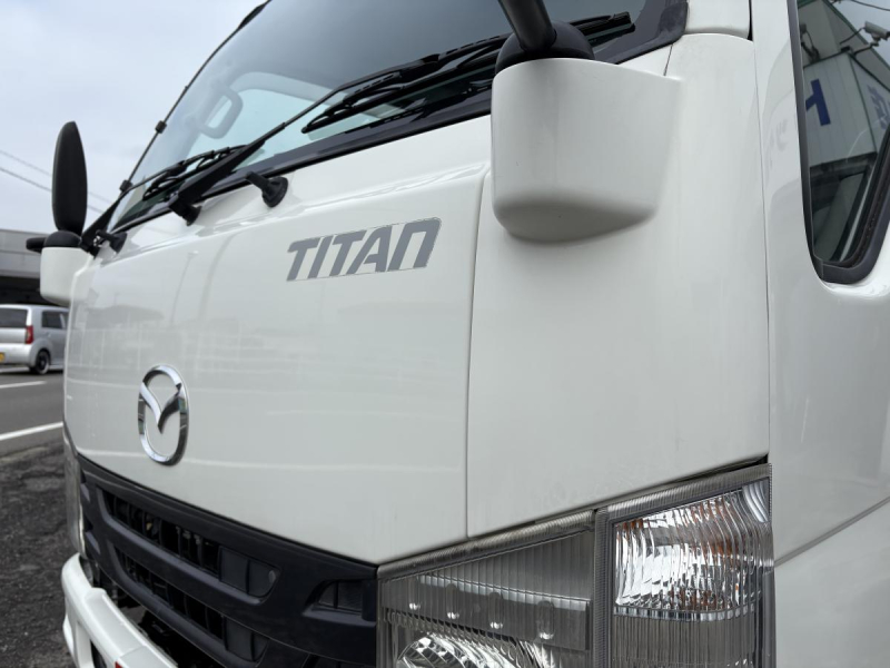 H27　タイタン　Wキャブ　4WD|中古トラックの販売・買取・査定のアイナビ