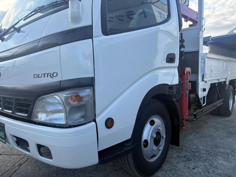 H17　デュトロ　2t　3段クレーン付|中古トラックの販売・買取・査定のアイナビ
