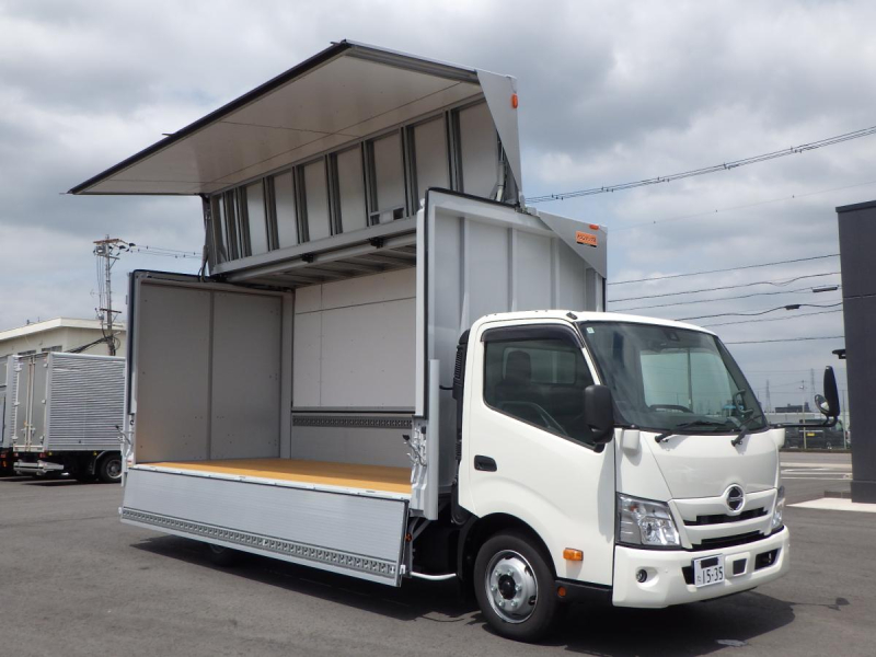 未使用車 ワイド超ロング 全低床 積載3.45t 車輌総重量7,425kg|中古トラックの販売・買取・査定のアイナビ