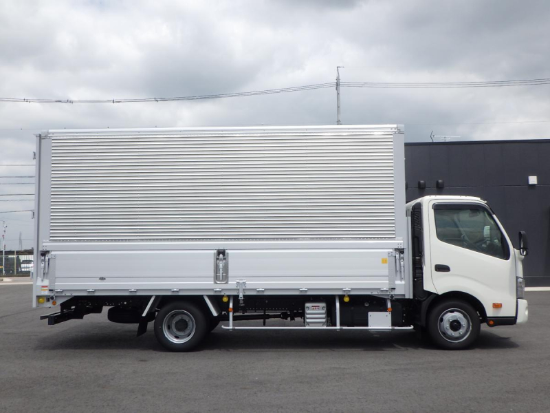 未使用車 ワイド超ロング 全低床 積載3.45t 車輌総重量7,425kg|中古トラックの販売・買取・査定のアイナビ
