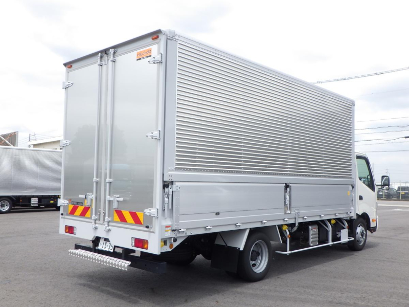 未使用車 ワイド超ロング 全低床 積載3.45t 車輌総重量7,425kg|中古トラックの販売・買取・査定のアイナビ
