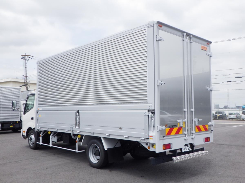 未使用車 ワイド超ロング 全低床 積載3.45t 車輌総重量7,425kg|中古トラックの販売・買取・査定のアイナビ