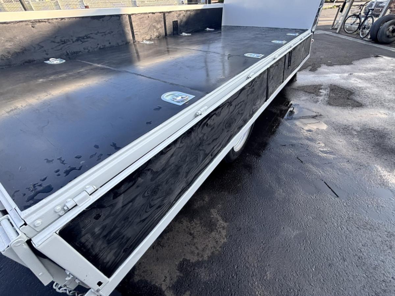 標準ロング平ボディー　積載4000kg　AT車　床鉄板張り|中古トラックの販売・買取・査定のアイナビ