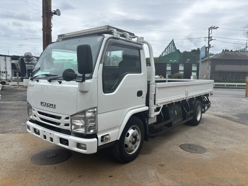 エルフ　標準ロング平ボディー　積載4000kg　AT車|中古トラックの販売・買取・査定のアイナビ