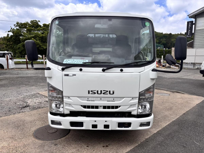 エルフ　標準幅　セミロング　平ボディー　積載3000kg　AT車|中古トラックの販売・買取・査定のアイナビ