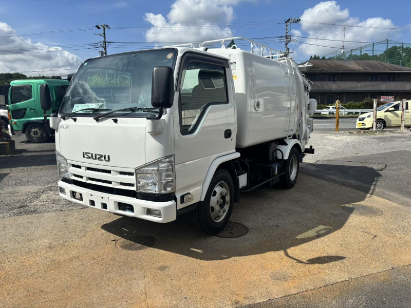 巻き込みパッカー車　極東製5.0立米　積載3300kg|中古トラックの販売・買取・査定のアイナビ