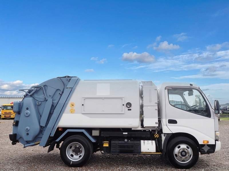 日野 デュトロ 塵芥車 巻き込み式 パッカー 4.4立米|中古トラックの販売・買取・査定のアイナビ