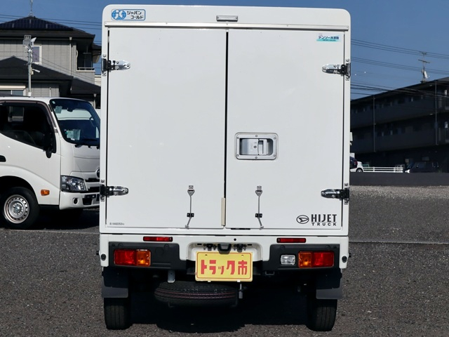 FRP中温冷凍車　両側スライドドア|中古トラックの販売・買取・査定のアイナビ