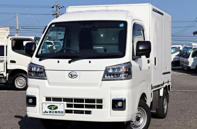 FRP中温冷凍車　両側スライドドア|中古トラックの販売・買取・査定のアイナビ