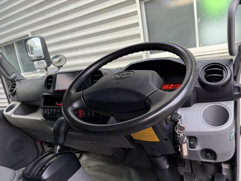 2t積・アルミバン・AT・垂直パワーゲート600kg・ラッシング|中古トラックの販売・買取・査定のアイナビ