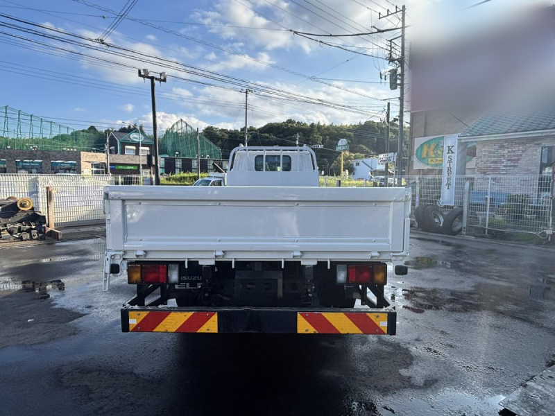標準ロング平ボディー　積載4000kg　AT車　床鉄板張り|中古トラックの販売・買取・査定のアイナビ