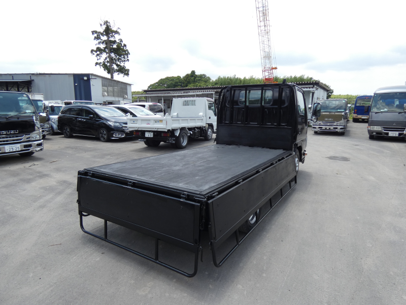 H30　2トン 平ボディ マニュアル　260601|中古トラックの販売・買取・査定のアイナビ