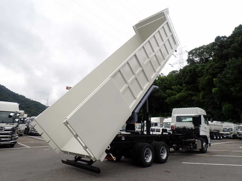 新明和　25t　ハイルーフ　深ダンプ　35立米　スウェーデン鋼|中古トラックの販売・買取・査定のアイナビ