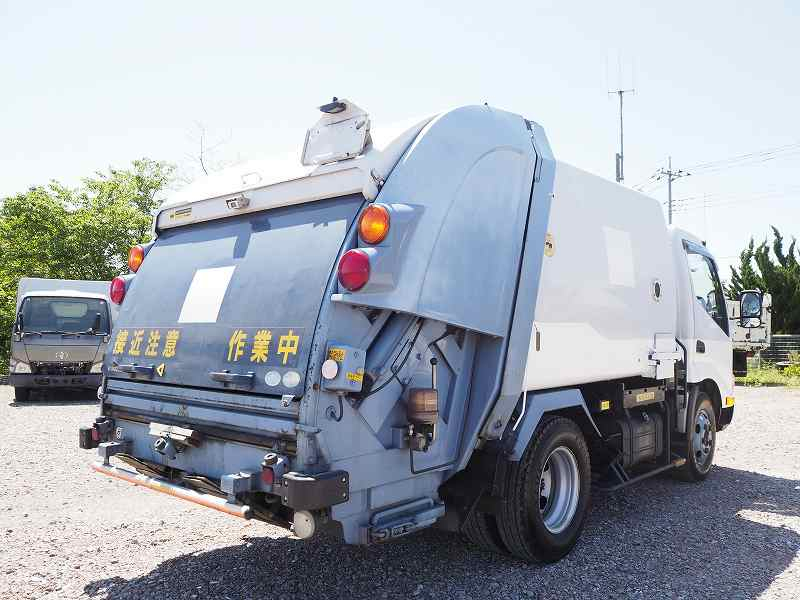日野 デュトロ 極東開発工業 塵芥車 プレス式パッカー|中古トラックの販売・買取・査定のアイナビ