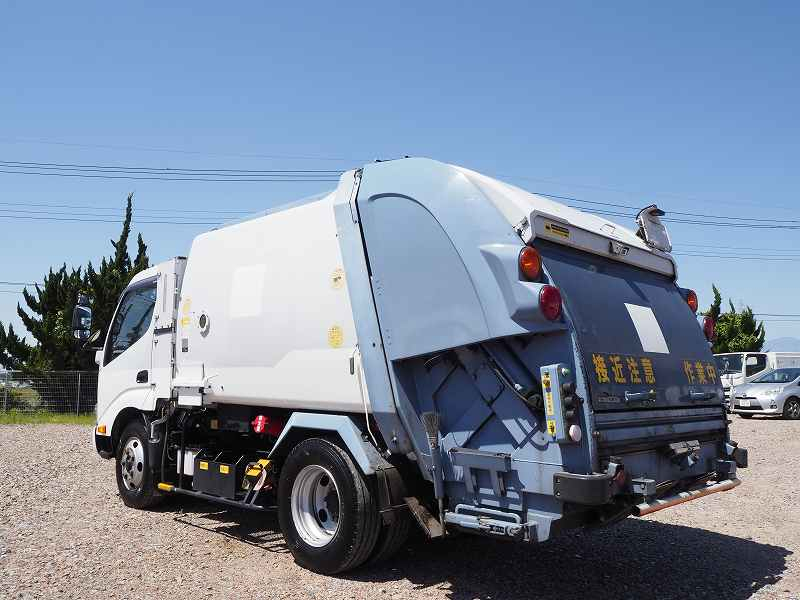 日野 デュトロ 極東開発工業 塵芥車 プレス式パッカー|中古トラックの販売・買取・査定のアイナビ