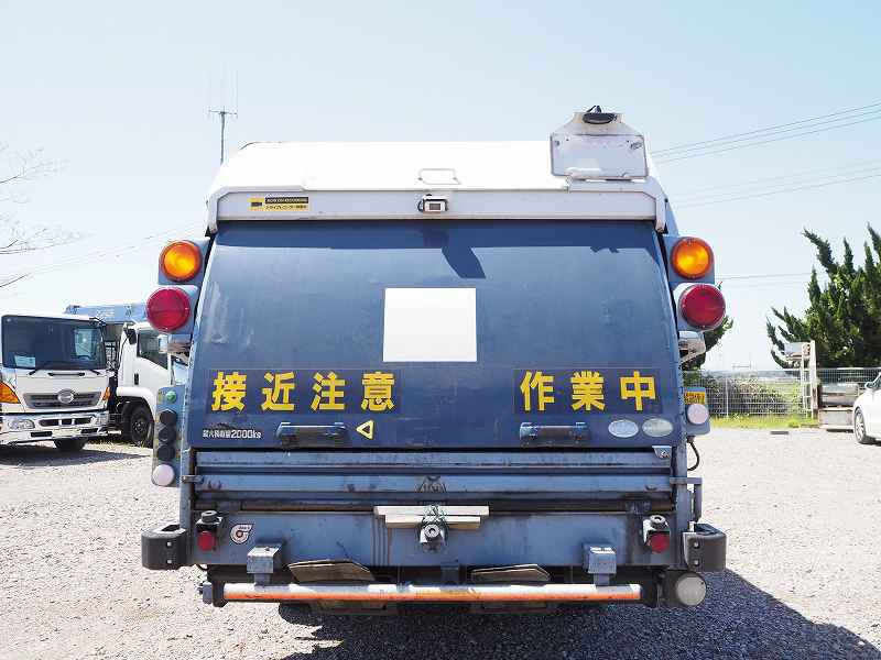 日野 デュトロ 極東開発工業 塵芥車 プレス式パッカー|中古トラックの販売・買取・査定のアイナビ