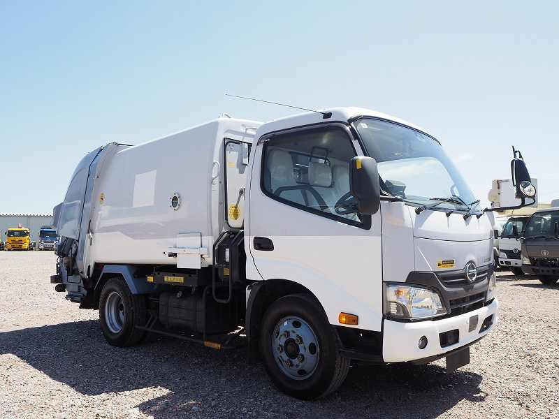 日野 デュトロ 極東開発工業 塵芥車 プレス式パッカー|中古トラックの販売・買取・査定のアイナビ