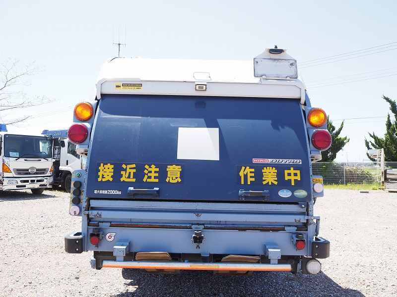 日野 デュトロ 極東開発工業 塵芥車 プレス式パッカー|中古トラックの販売・買取・査定のアイナビ