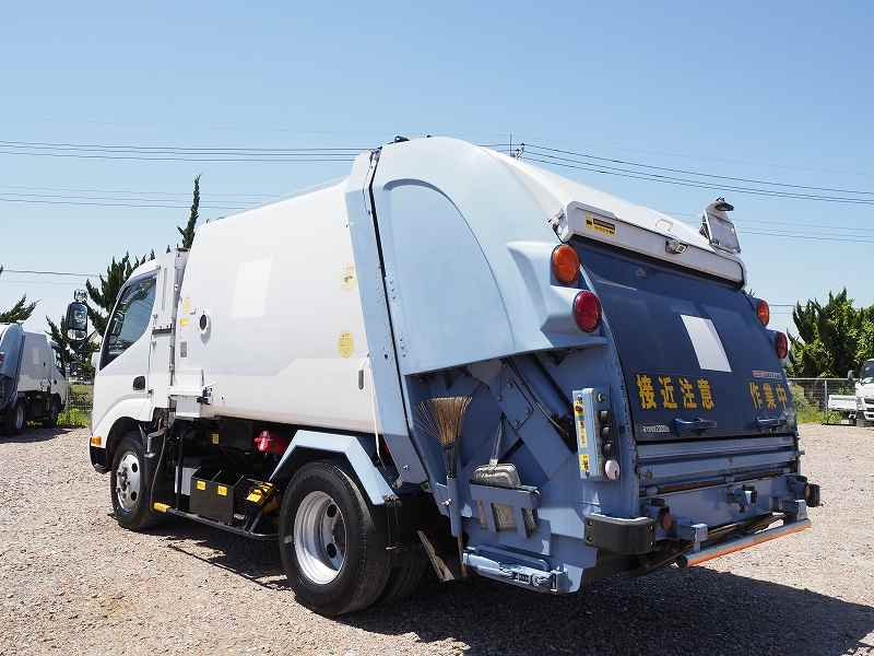 日野 デュトロ 極東開発工業 塵芥車 プレス式パッカー|中古トラックの販売・買取・査定のアイナビ