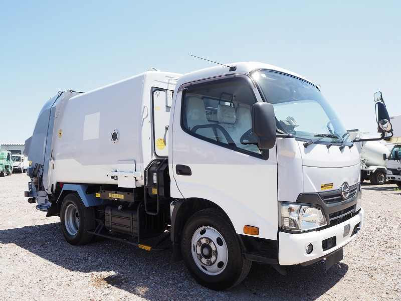 日野 デュトロ 極東開発工業 塵芥車 プレス式パッカー|中古トラックの販売・買取・査定のアイナビ