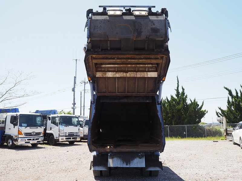 日野 デュトロ 極東開発工業 塵芥車 プレス式パッカー|中古トラックの販売・買取・査定のアイナビ