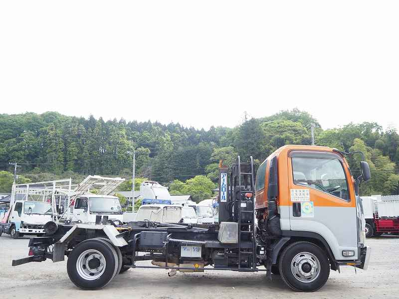 いすゞ フォワード コンテナ車 ツインホイスト アームロール|中古トラックの販売・買取・査定のアイナビ