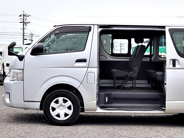 10人乗り DX セーフティセンス 4WD|中古トラックの販売・買取・査定のアイナビ