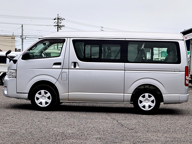 10人乗り DX セーフティセンス 4WD|中古トラックの販売・買取・査定のアイナビ