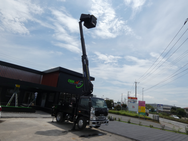 H30 高所作業車　マニュアル　電動ミラー　バックカメラ　260609|中古トラックの販売・買取・査定のアイナビ