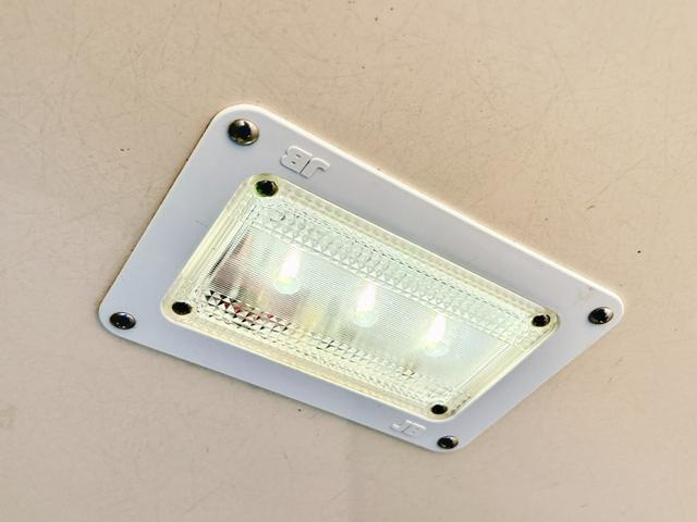日産 その他|中古トラックの販売・買取・査定のアイナビ
