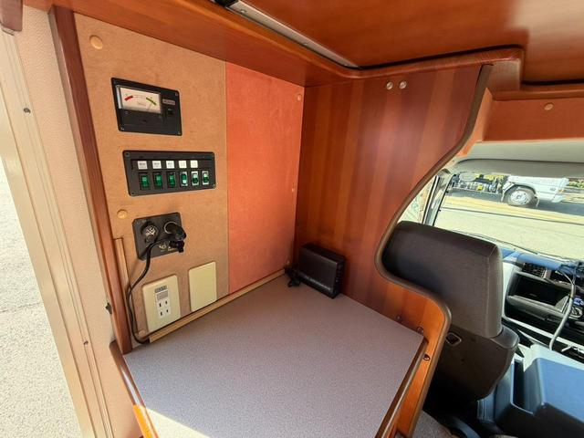 日産 特殊車両|中古トラックの販売・買取・査定のアイナビ