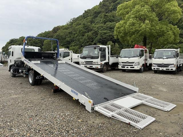 いすゞ 特殊車両|中古トラックの販売・買取・査定のアイナビ