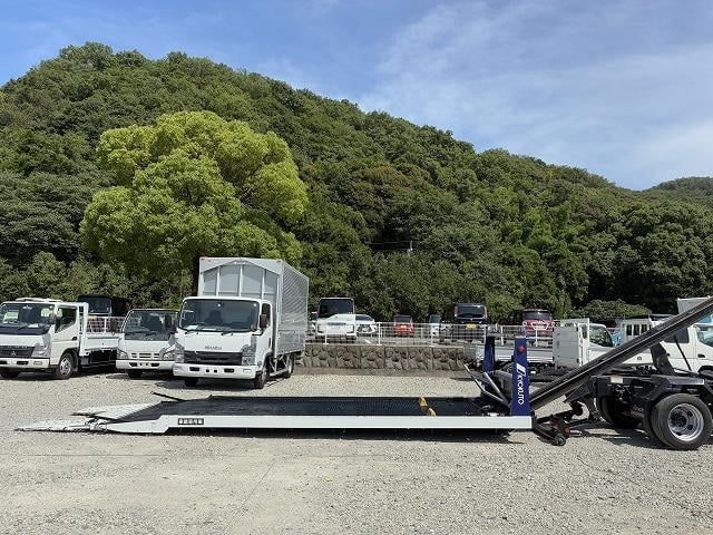 日産 特殊車両|中古トラックの販売・買取・査定のアイナビ