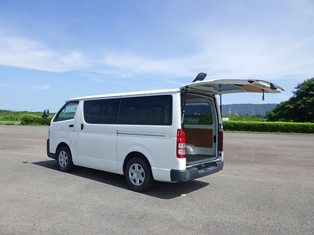 トヨタ平成30年式☆ハイエースバン☆一時抹消走行5万キロ台|中古トラックの販売・買取・査定のアイナビ
