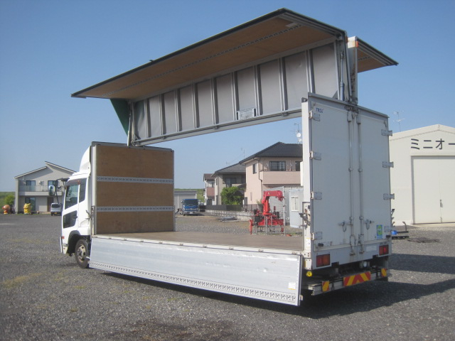 格納ゲート付 フルワイド エアサス 寝台付 実走48万キロ台|中古トラックの販売・買取・査定のアイナビ