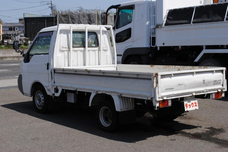 H17　デリカトラック　平ボディ　積載1t|中古トラックの販売・買取・査定のアイナビ