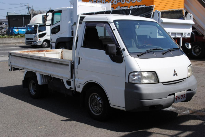 H17　デリカトラック　平ボディ　積載1t|中古トラックの販売・買取・査定のアイナビ