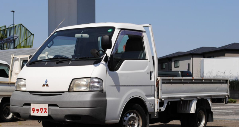 H17　デリカトラック　平ボディ　積載1t|中古トラックの販売・買取・査定のアイナビ