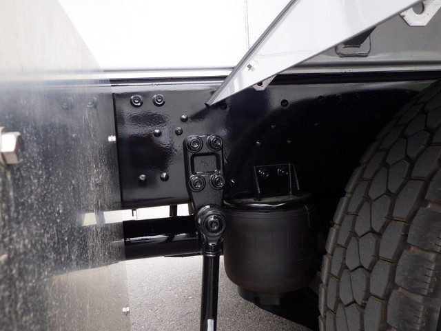 三菱 2PG-FU84GZ 粉粒体運搬車 3槽式 ジェットパック 10t超|中古トラックの販売・買取・査定のアイナビ