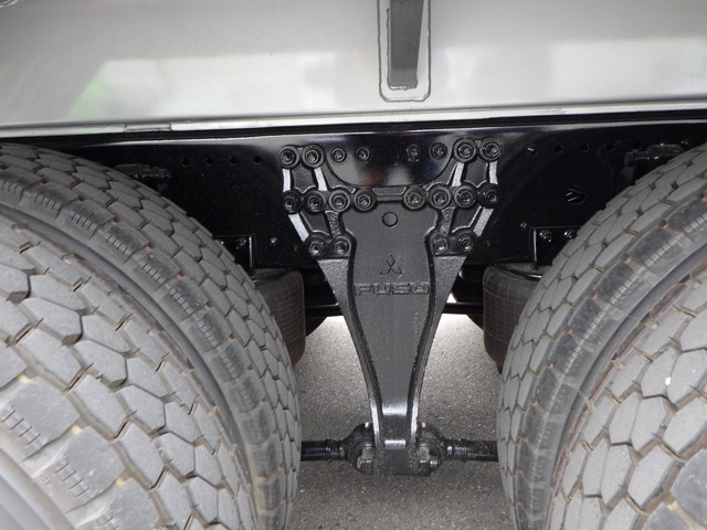 三菱 2PG-FU84GZ 粉粒体運搬車 3槽式 ジェットパック 10t超|中古トラックの販売・買取・査定のアイナビ
