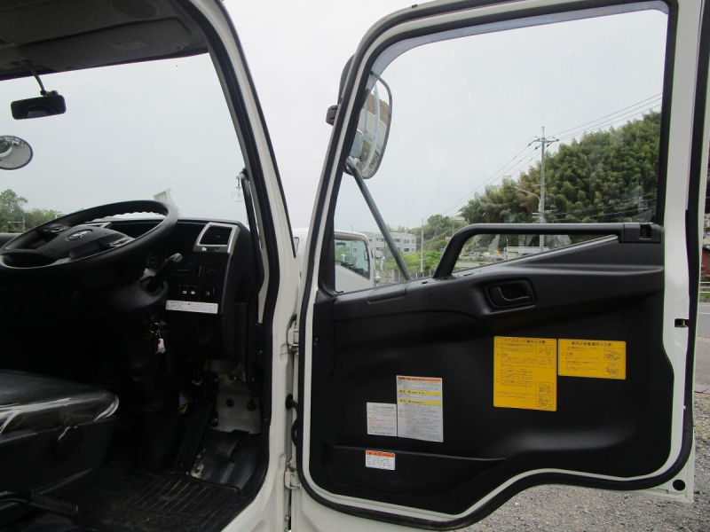 タンク車　3.95KL　消防書類有り|中古トラックの販売・買取・査定のアイナビ