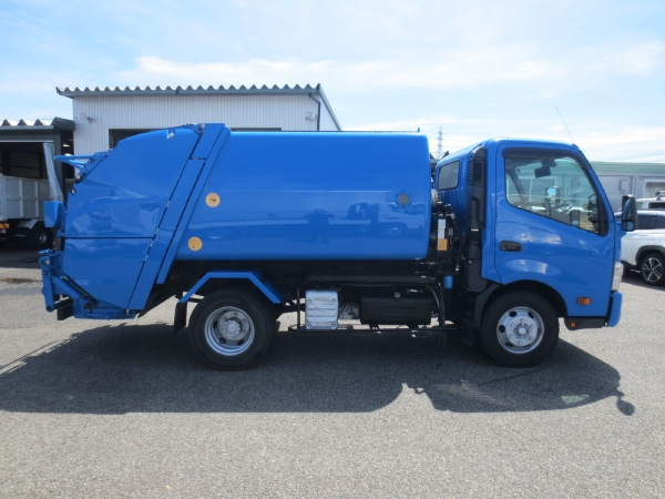日野デュトロ巻込み式パッカー車|中古トラックの販売・買取・査定のアイナビ