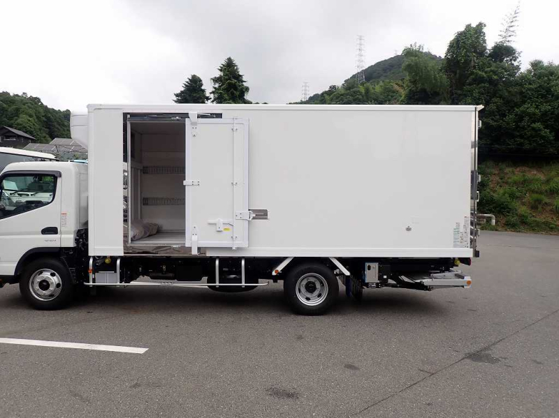 超ロング　ワイド　高床　175PS　5速　低温-30℃～加温機能30℃|中古トラックの販売・買取・査定のアイナビ