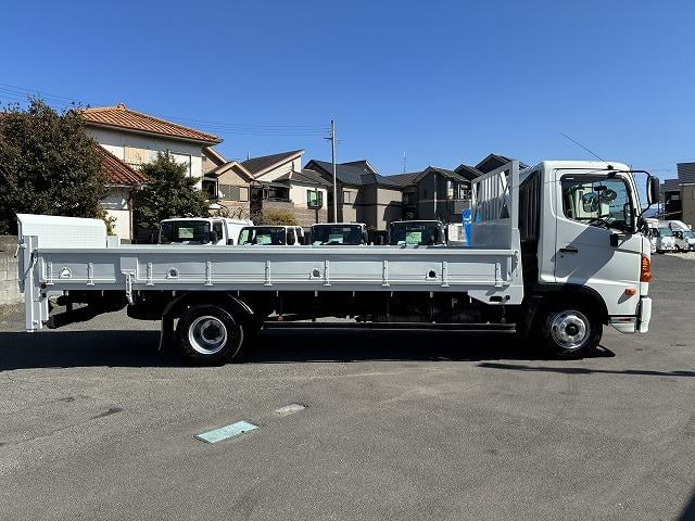 日野 平ボディ|中古トラックの販売・買取・査定のアイナビ