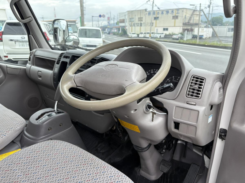 H18　トヨエース　1.5t　平ボディ　普通免許OK|中古トラックの販売・買取・査定のアイナビ