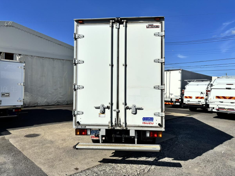 標準ロング　アルミバン　積載2000kg　総重量5t未満|中古トラックの販売・買取・査定のアイナビ